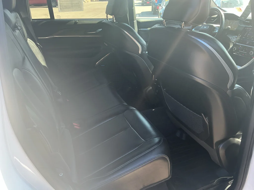 Used 2022 Bright White Jeep Overland image 17