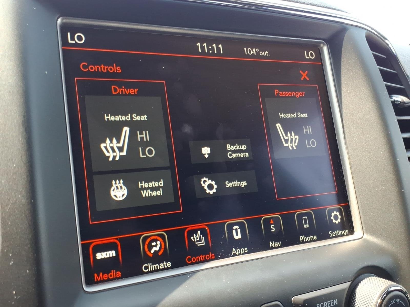 Used 2018 Velvet Red Pearlcoat Jeep Laredo E image 5