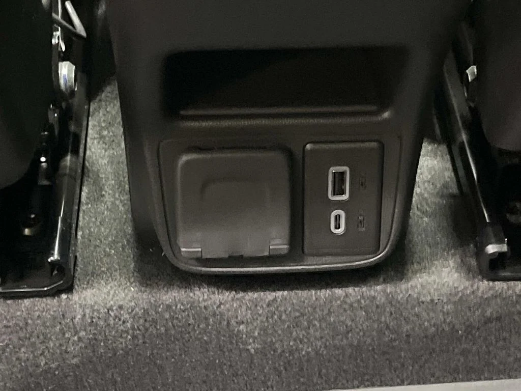New 2026 Mosaic Black Metallic Chevrolet ACTIV image 17