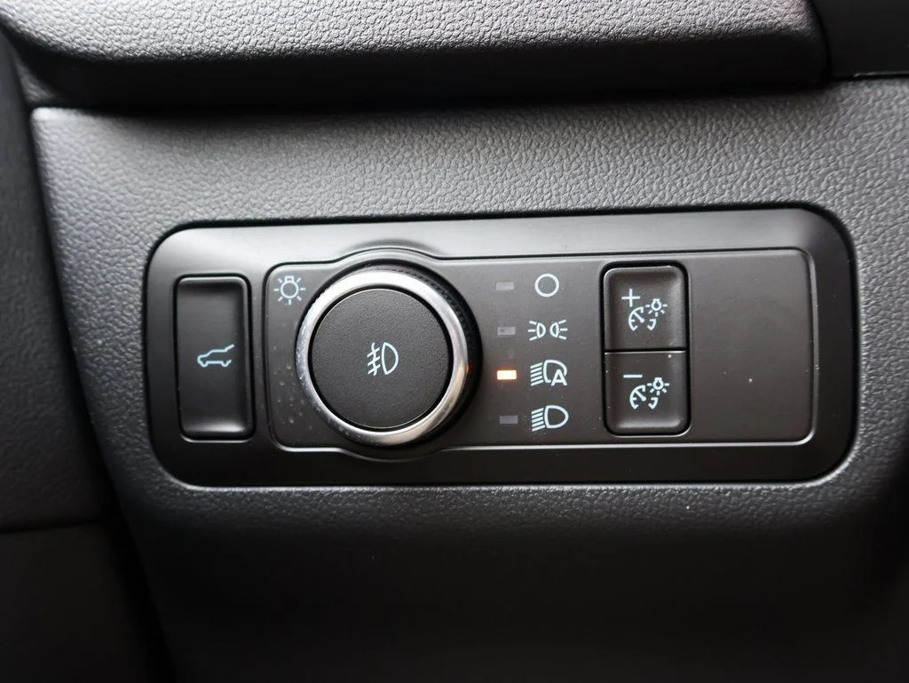 New 2026 Carbonized Gray Metallic Ford ST-Line Select image 31