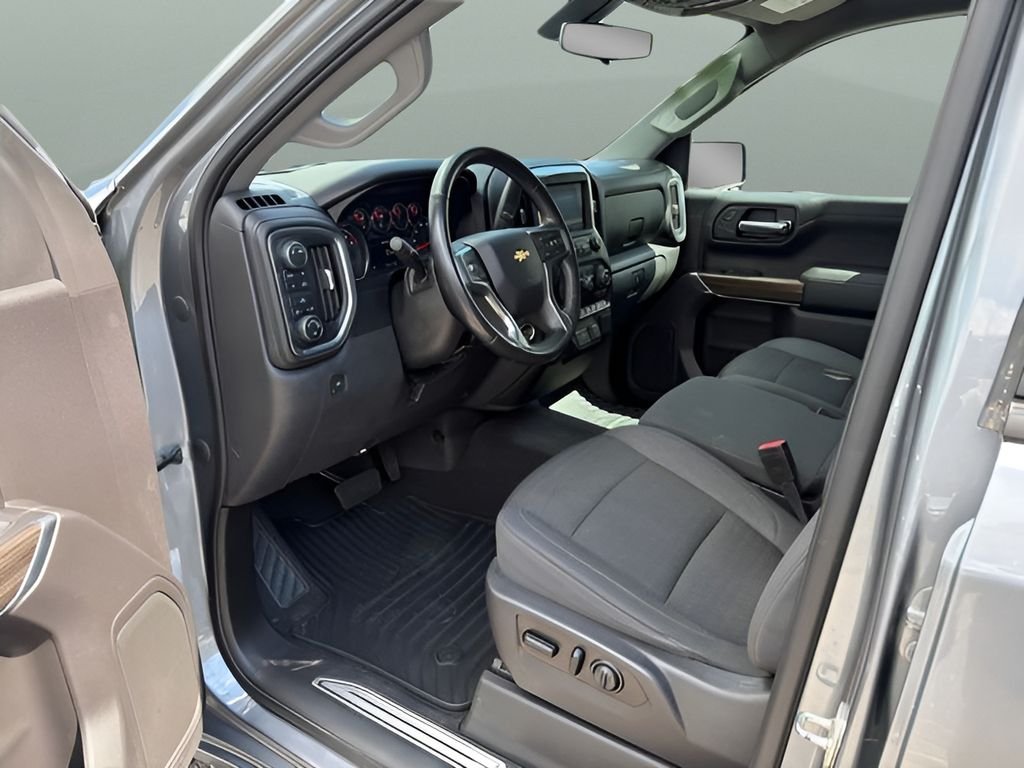 Used 2021 Steel Metallic Chevrolet LT image 13