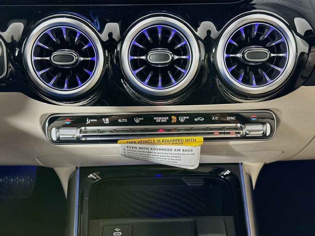 New 2026 Mountain Grey Metallic Mercedes-Benz GLA 250 image 43