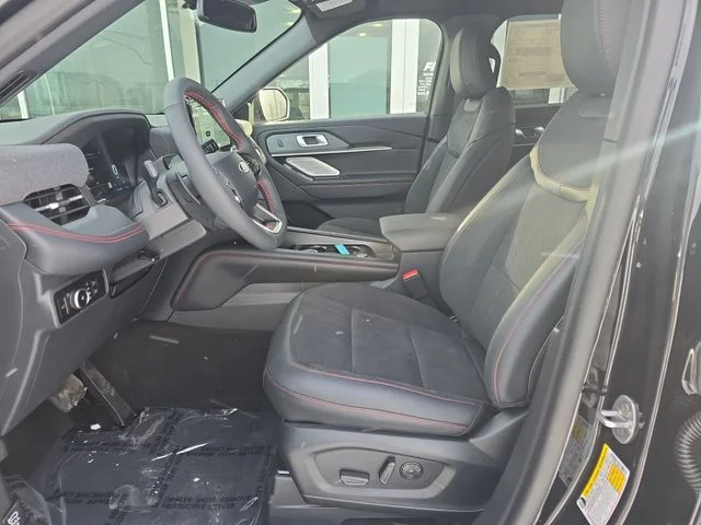 2026 Ford Explorer ST - Photo 15