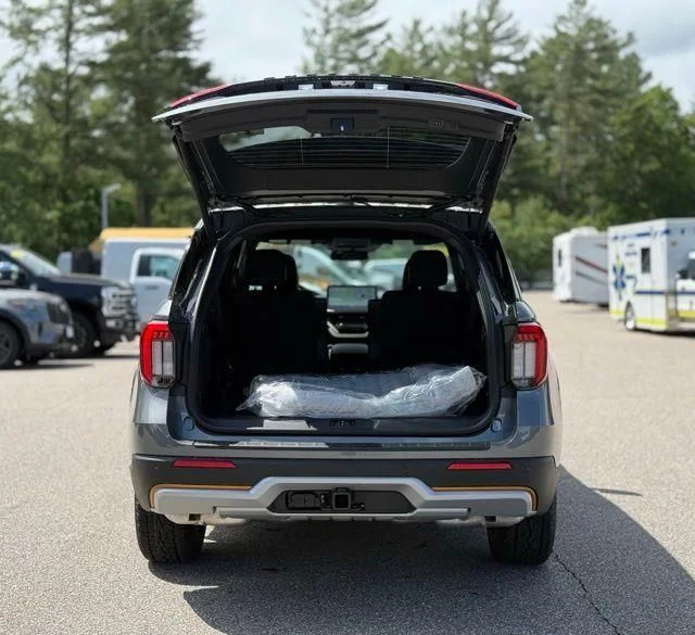 New 2026 Gray Ford Tremor image 7