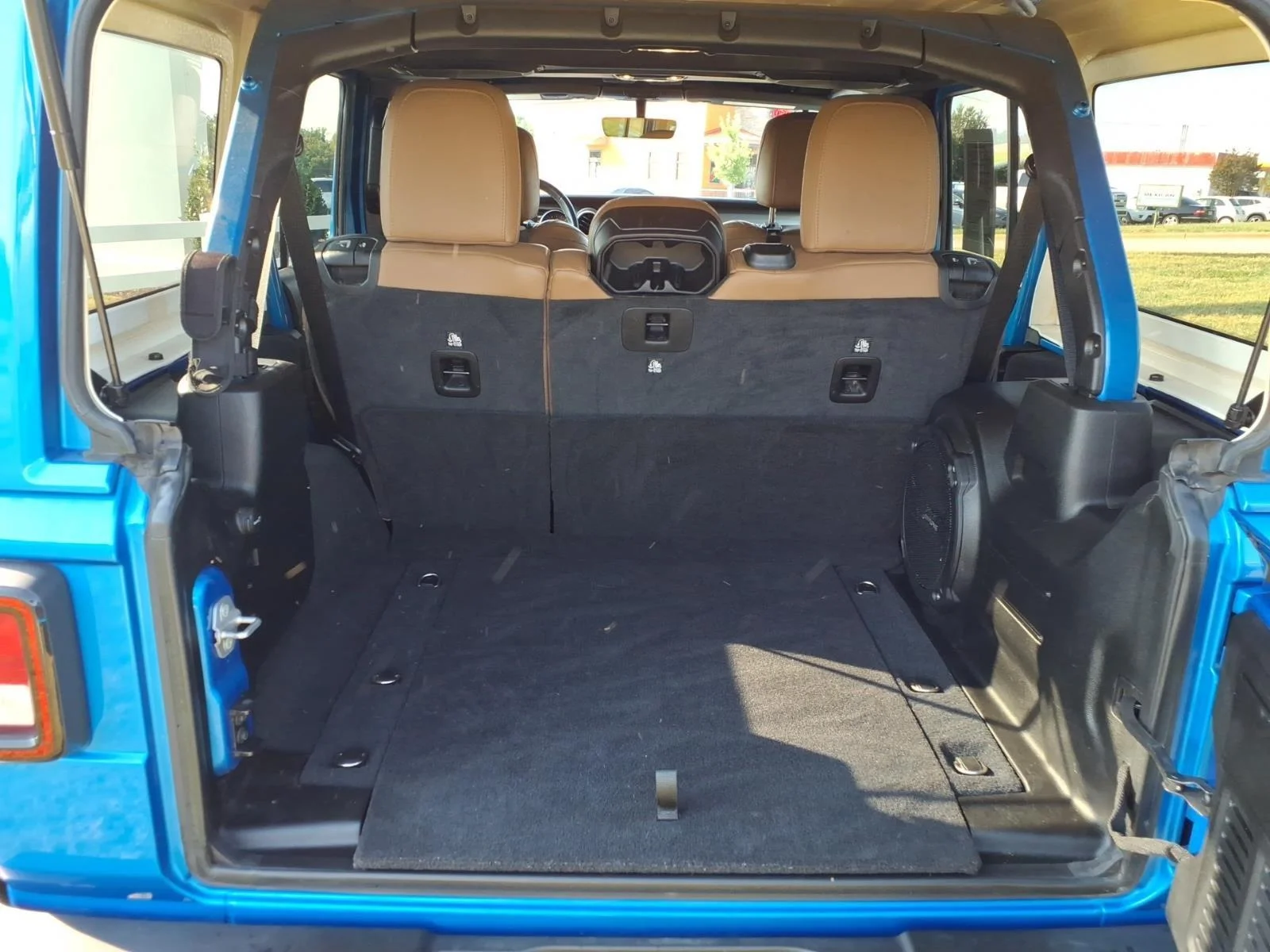 Used 2021 Hydro Blue Pearlcoat Jeep Unlimited Rubicon image 29
