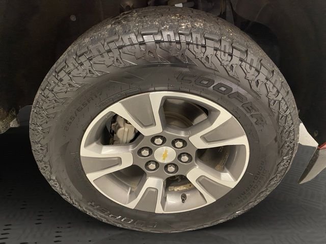 Used 2016 Red Chevrolet Z71 image 37