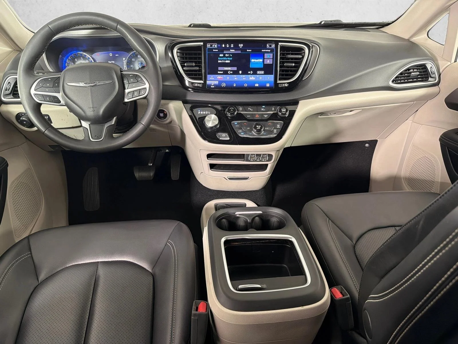 Used 2024 White Chrysler Touring L image 21