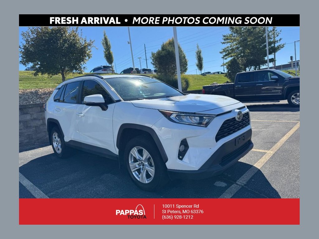 Used 2019 White Toyota XLE image 1