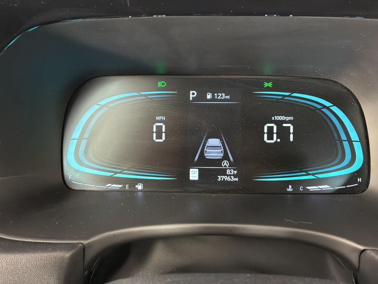 Used 2025 Moonlight Cloud Hyundai SEL image 37