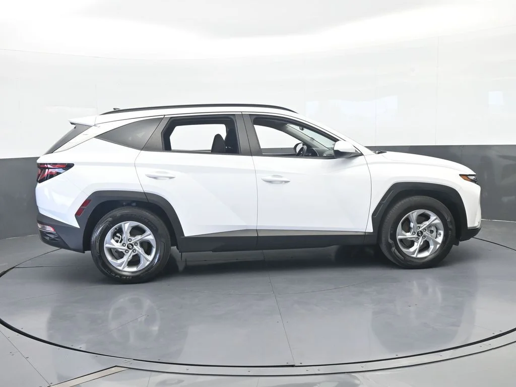 Used 2024 White Pearl Hyundai SEL image 7