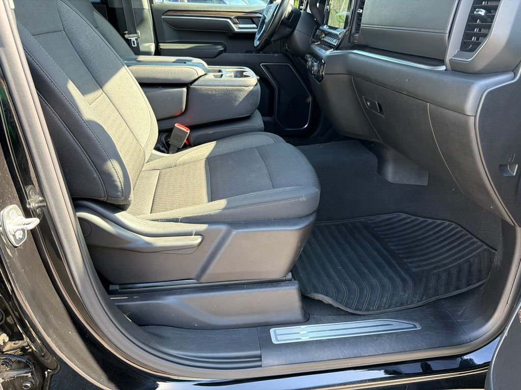 2025 Chevrolet Silverado 1500 LT - Photo 13