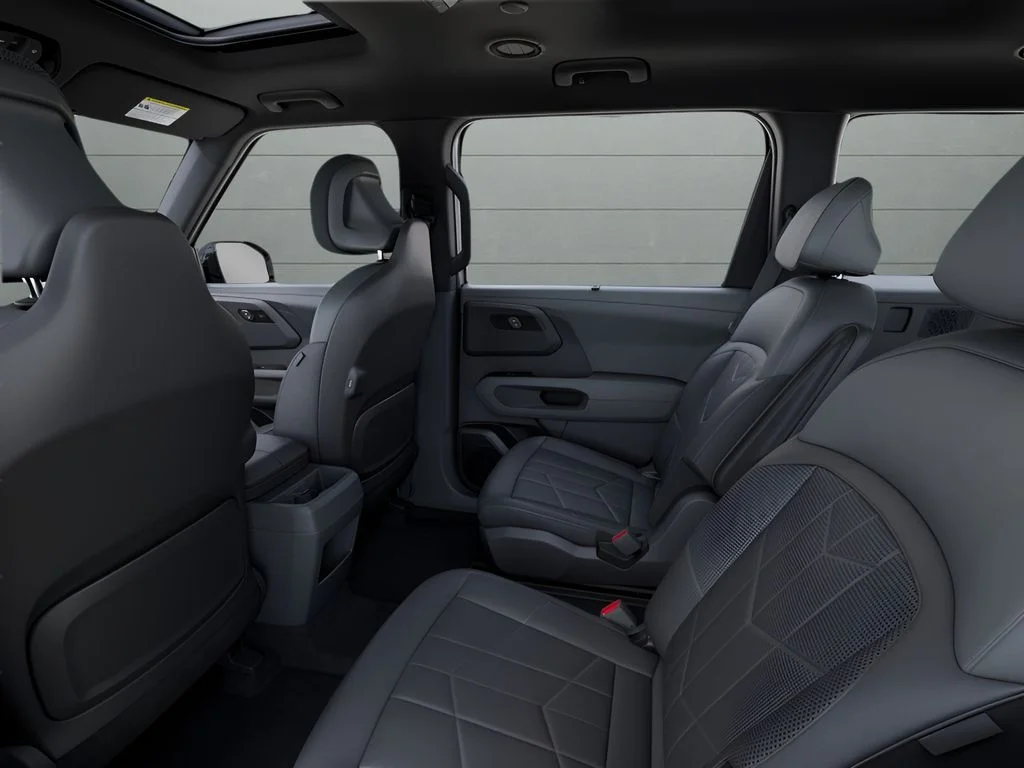 New 2027 Glacial White Pearl Kia X-Line SX image 13