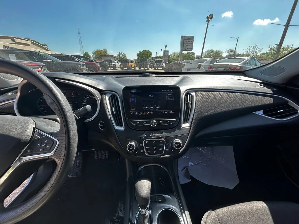 Used 2024 White Chevrolet LT image 9