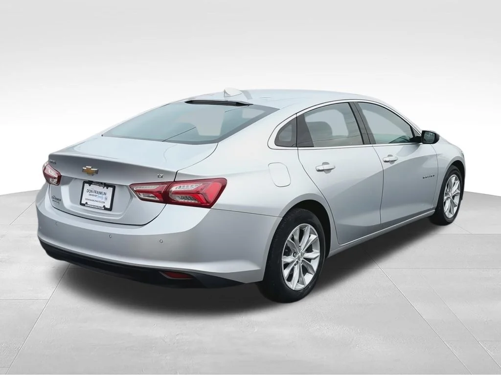 Used 2021 Silver Chevrolet LT image 8