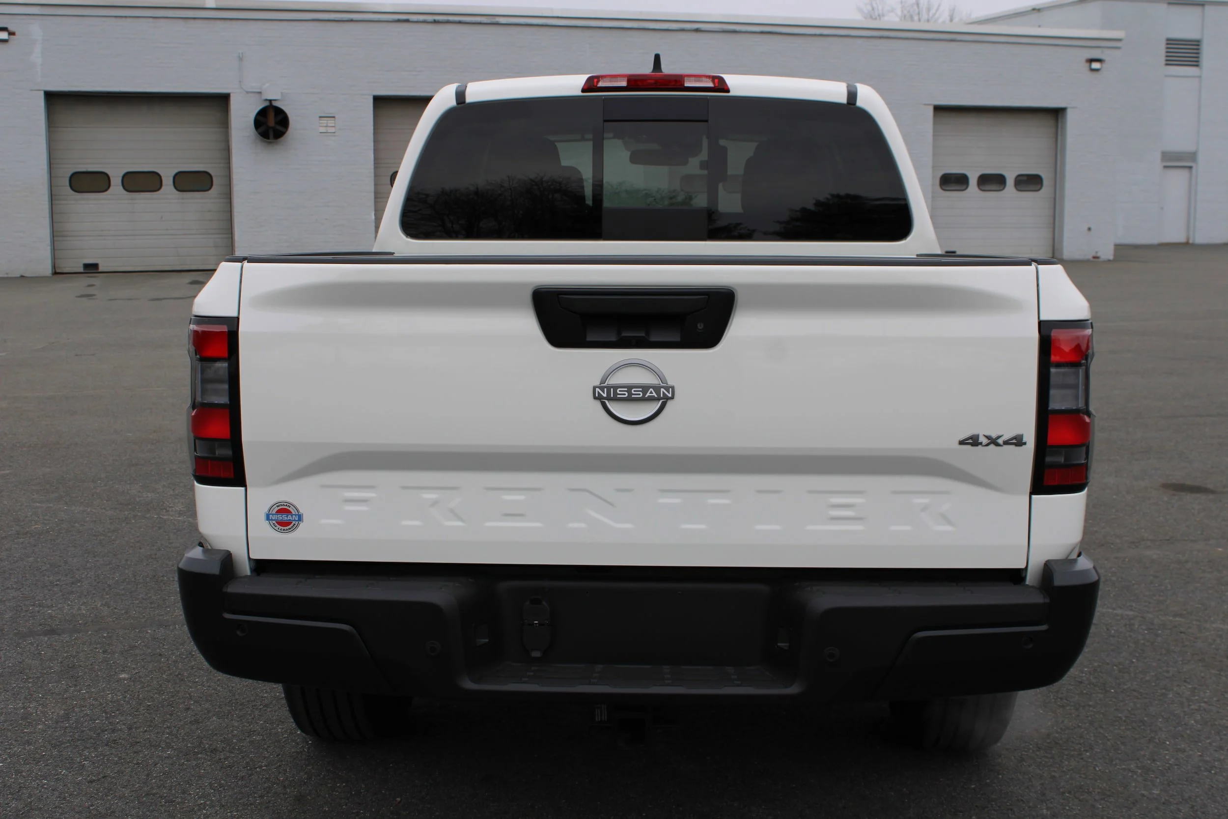 New 2026 Glacier White Nissan Crew Cab S image 9