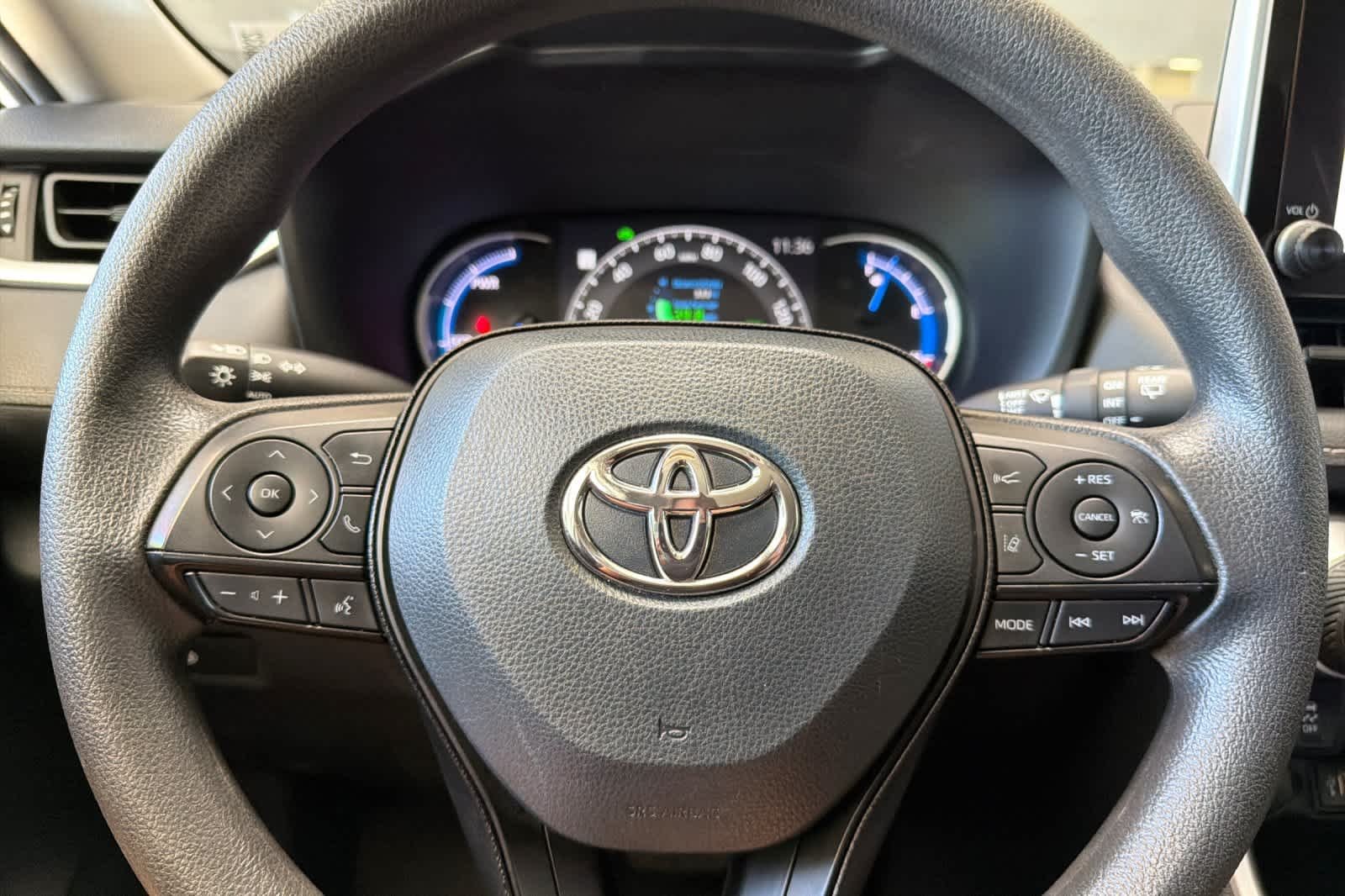 Used 2024 Ice Cap Toyota Hybrid XLE image 25
