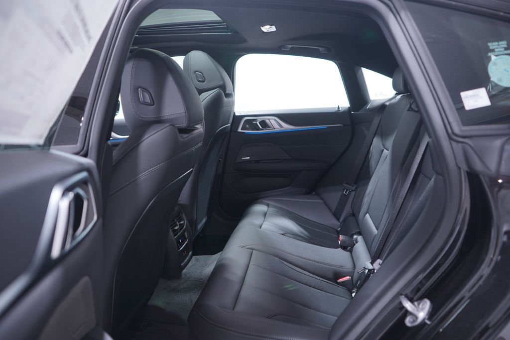 New 2026 Black Sapphire Metallic BMW xDrive40 image 9