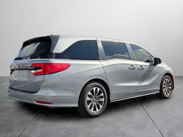 Used 2021 Silver Honda EX-L image 4