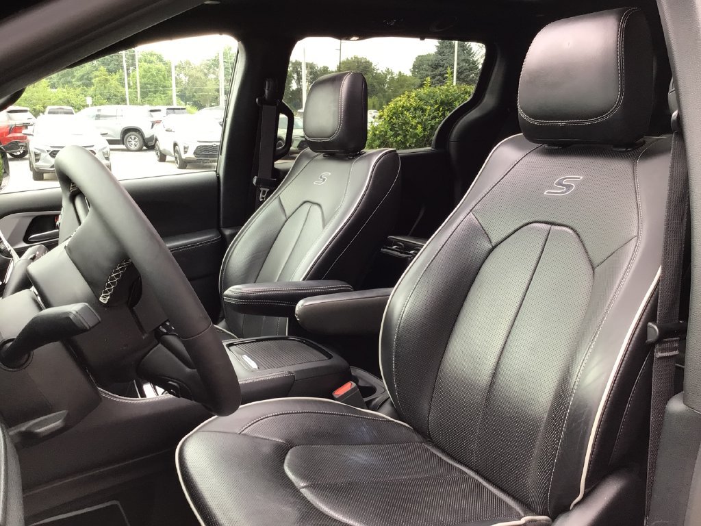 2025 Chrysler Pacifica Limited - Photo 25