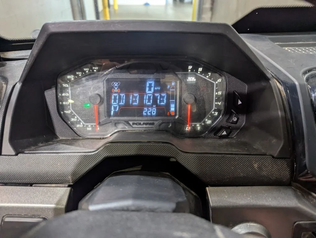 Used 2024 SILVER Polaris Premium image 7