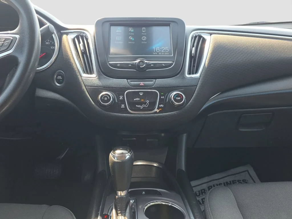 Used 2018 MOSAIC BLACK METALLIC Chevrolet LT image 13
