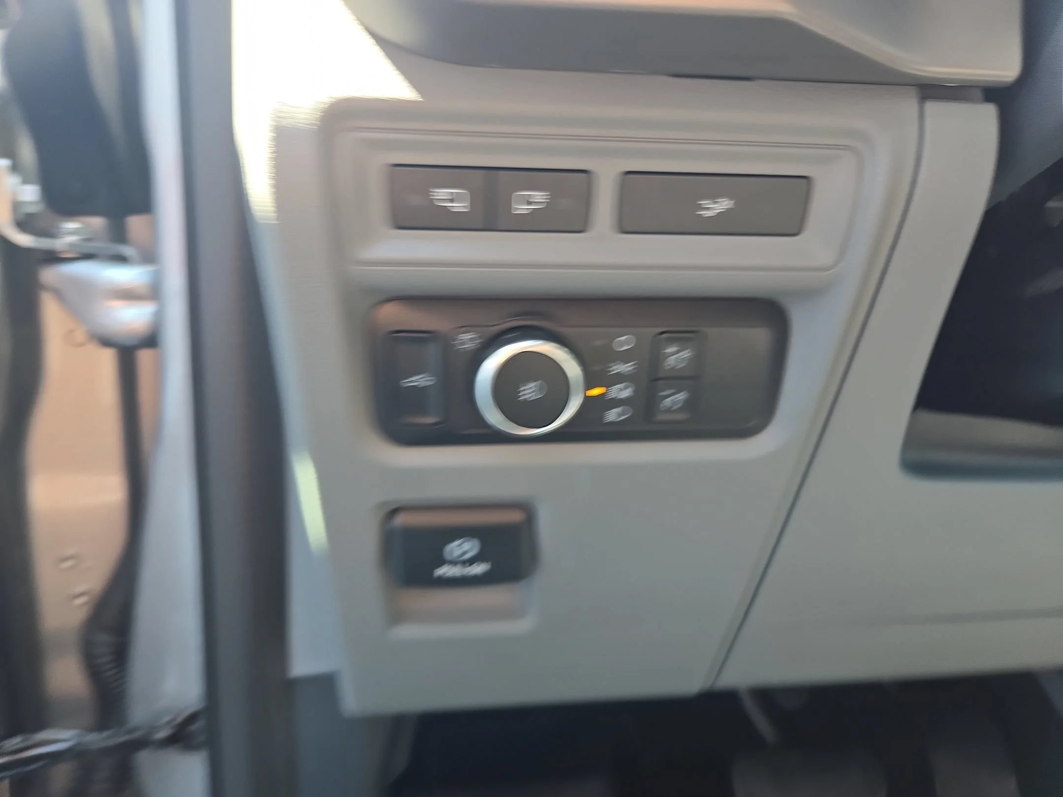 Used 2024 Iconic Silver Metallic Ford XLT image 25