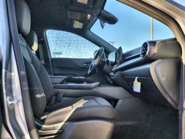2027 Chevrolet Equinox LT - Photo 31