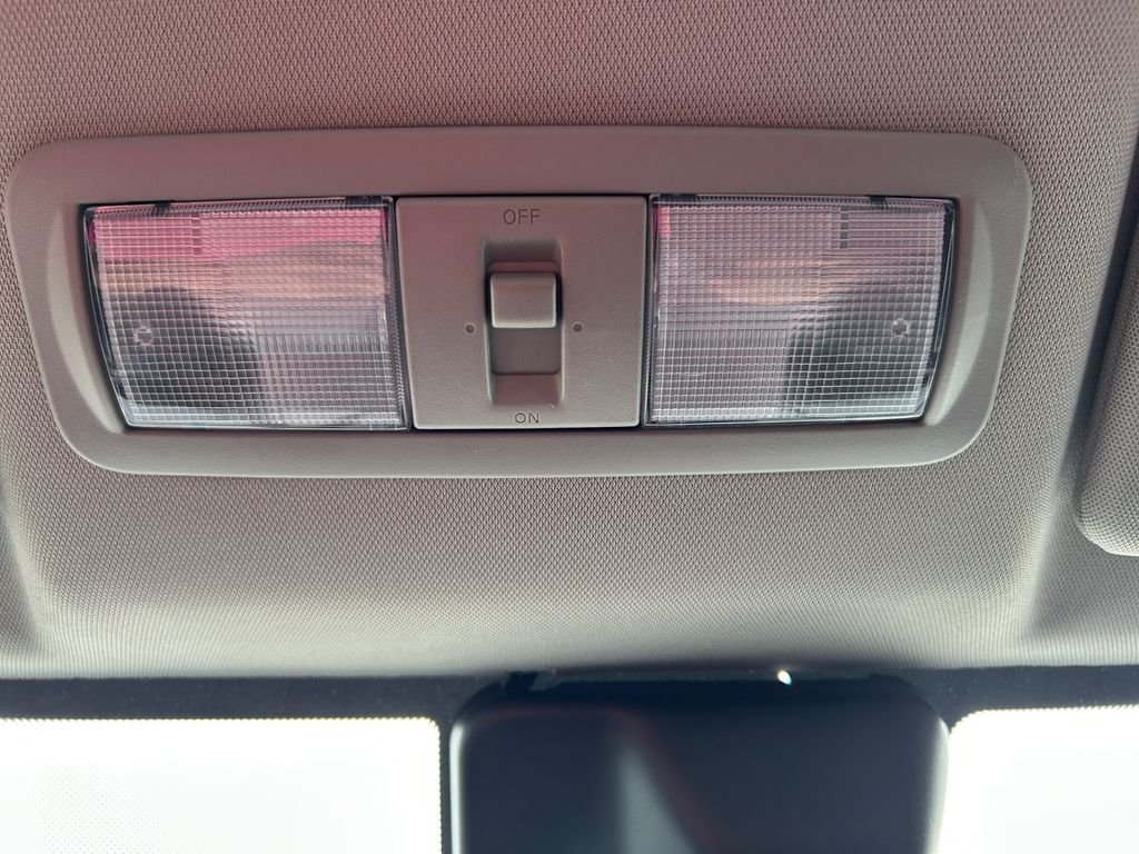 Used 2022 White Nissan SV image 29