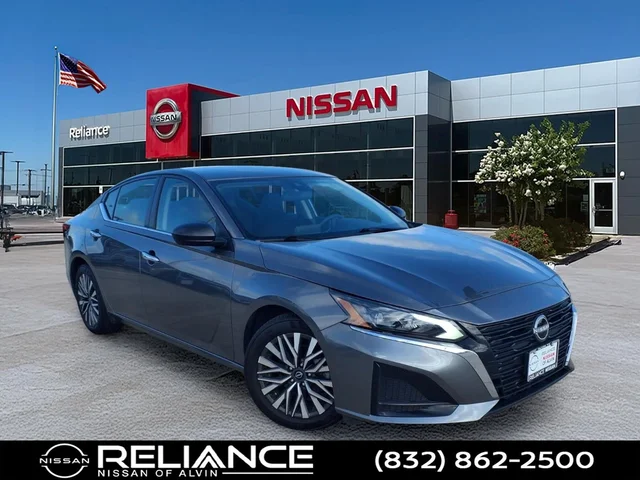Pre-Owned 2025 Nissan Altima 2.5 SV