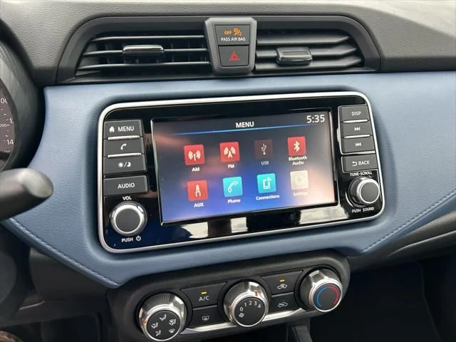 2025 Nissan Versa Sedan SV - Photo 17