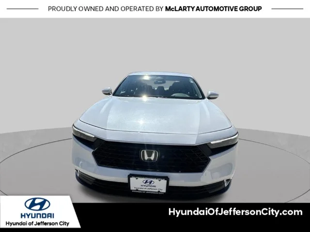 Used 2024 White Honda EX image 8