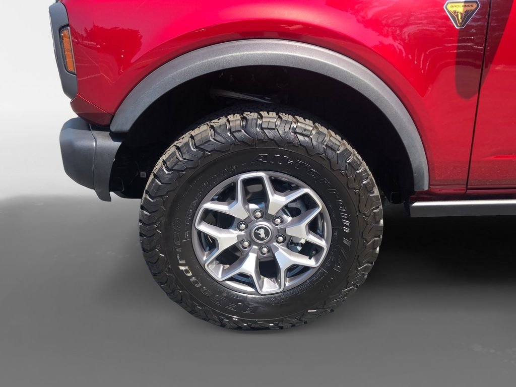 Used 2025 Red Ford Badlands image 15
