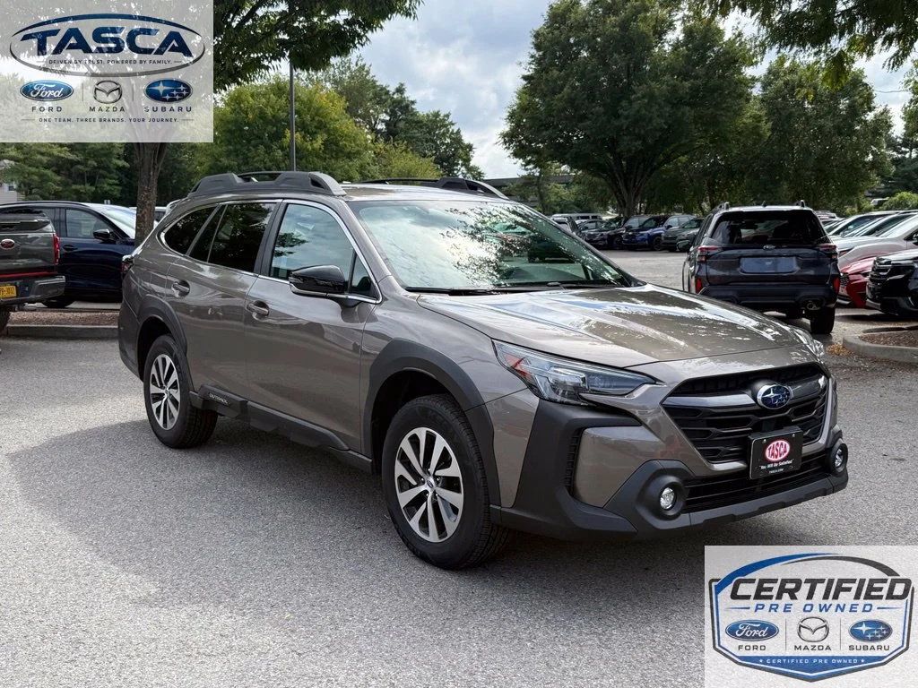 Used 2024 Brilliant Bronze Metallic Subaru Premium image 1