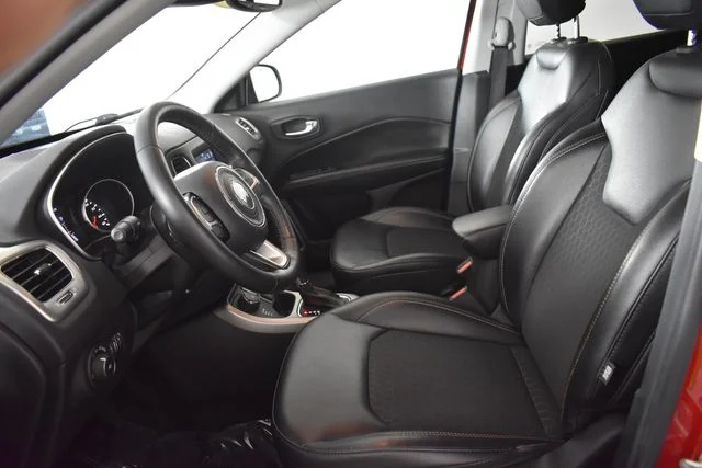 Used 2018 Red Jeep Latitude image 24