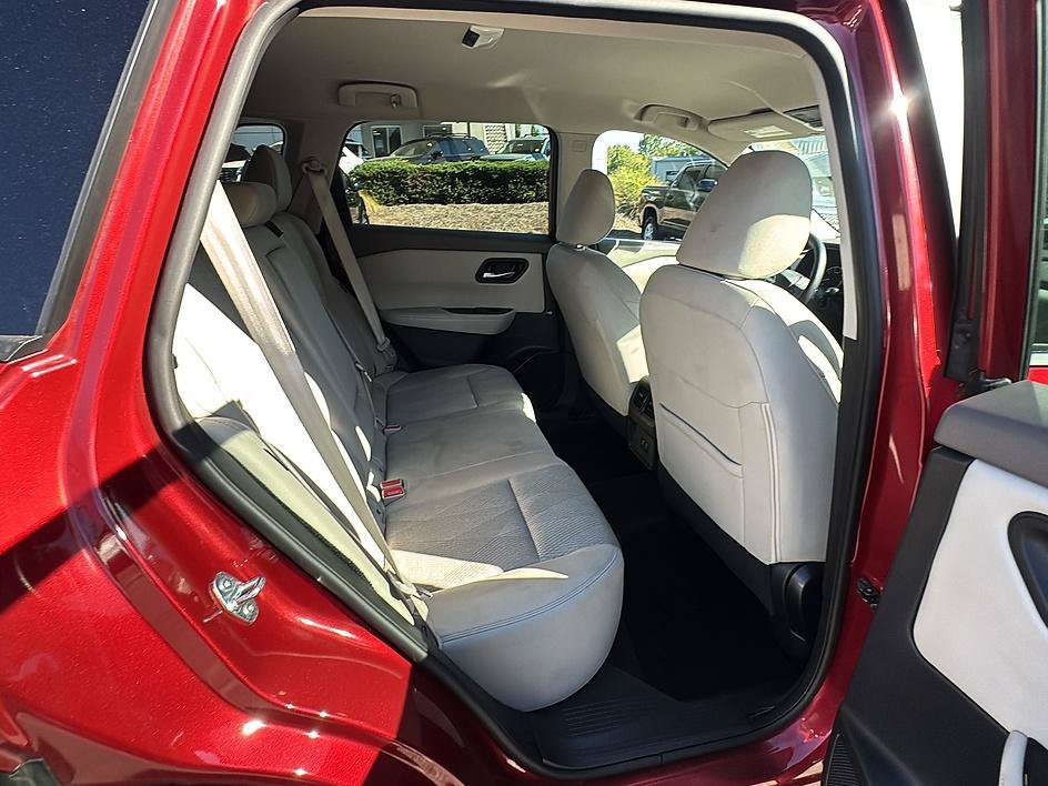 Used 2025 Scarlet Ember Tintcoat Nissan SV image 22