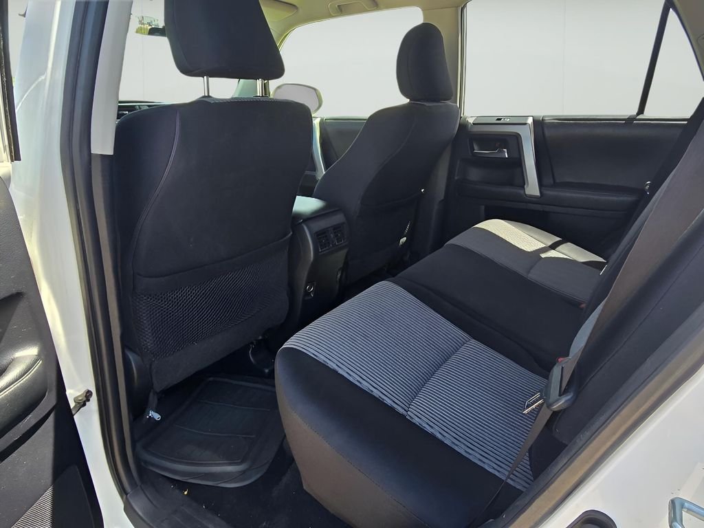 Used 2014 Super White Toyota SR5 image 25