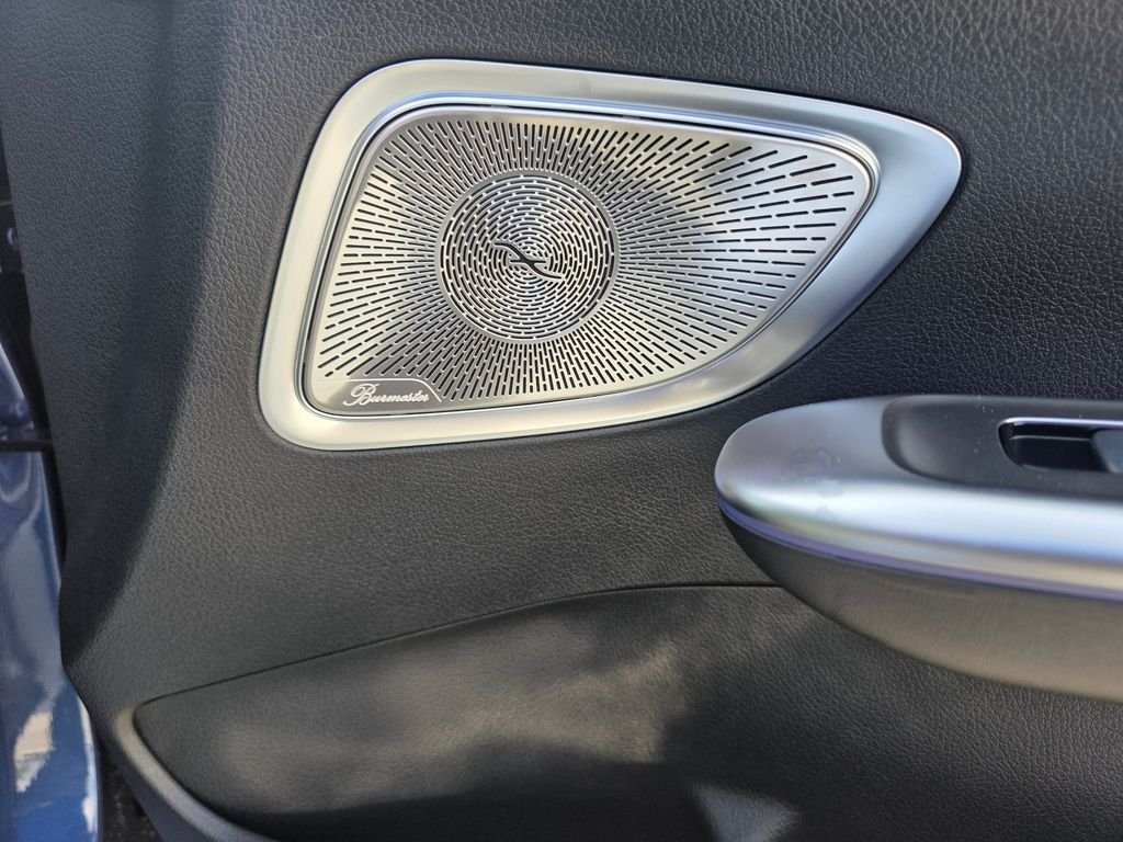 New 2026 Twilight Blue Metallic Mercedes-Benz C 300 image 19
