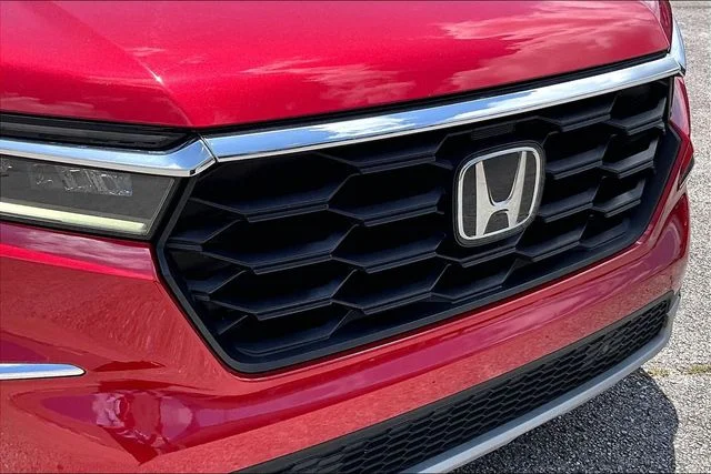 Used 2024 Radiant Red Metallic II Honda EX-L image 29