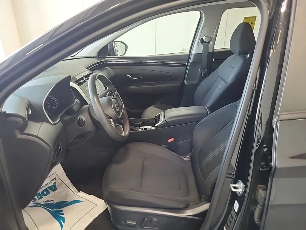 Used 2023 Black Hyundai SEL image 8