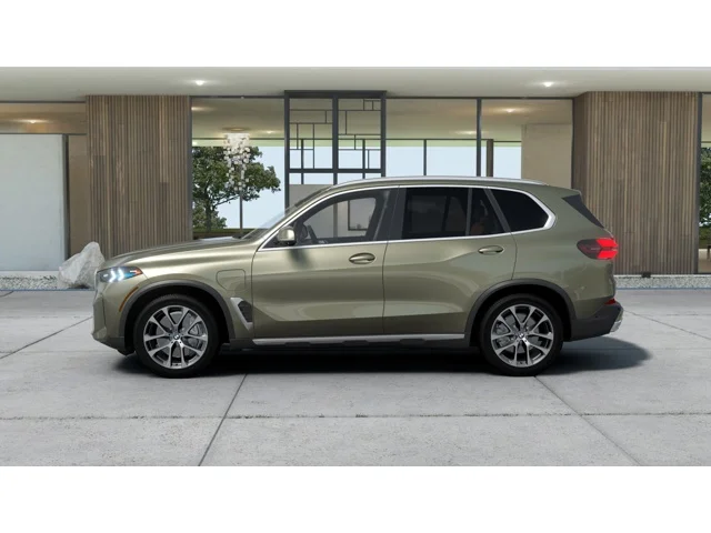 New 2026 Manhattan Green Metallic BMW xDrive50e image 4