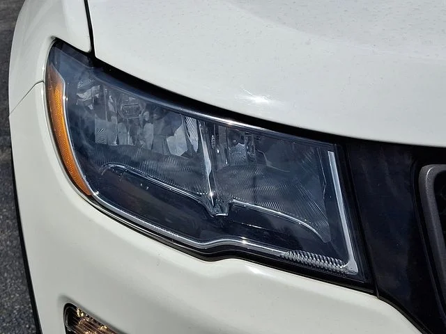 Used 2020 White Jeep Trailhawk image 9
