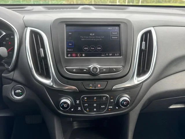 Used 2024 Summit White Chevrolet LT image 19