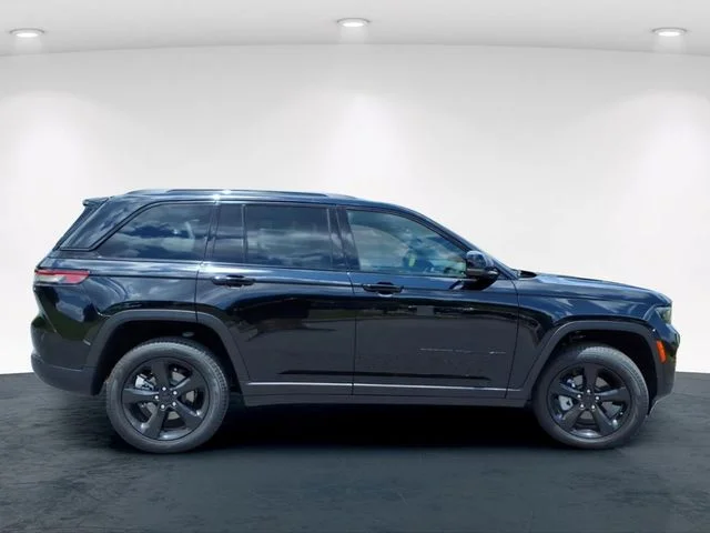 Used 2025 Black Jeep Limited image 5