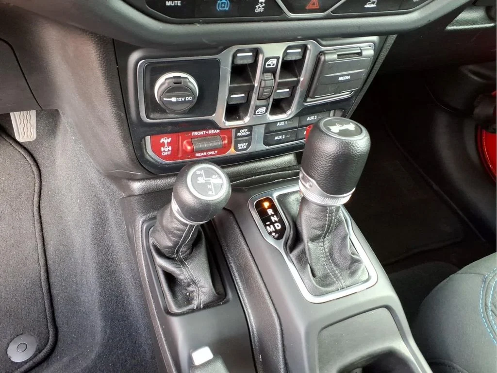 Used 2024 Red Jeep Rubicon 4xe image 28