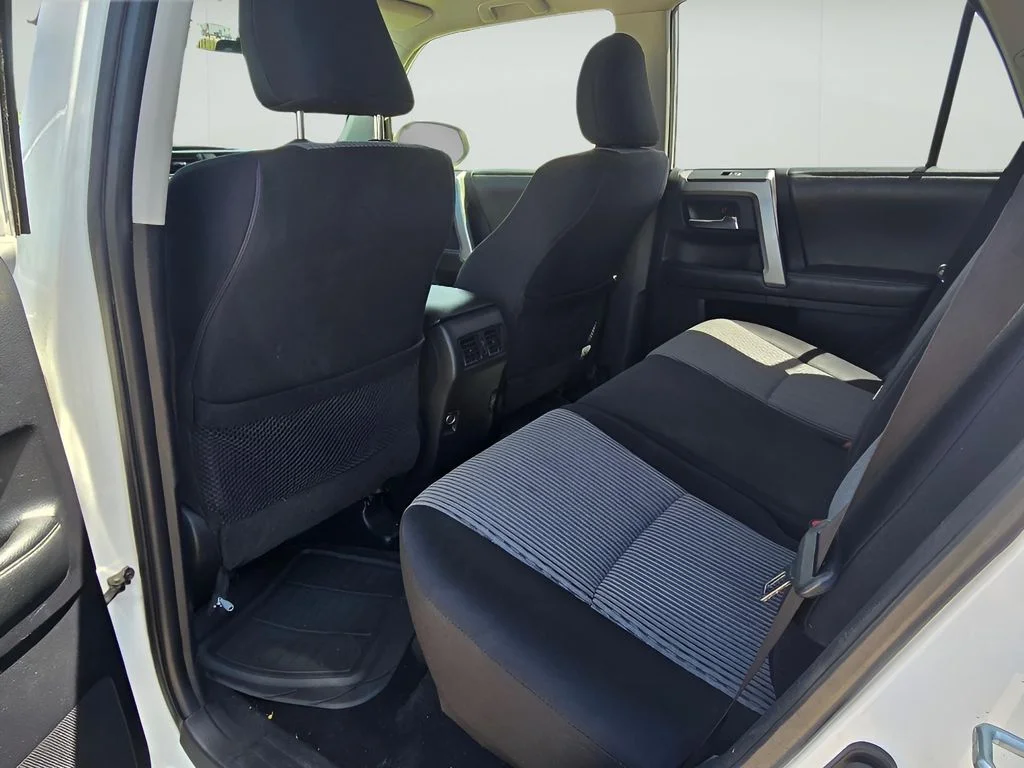Used 2014 Super White Toyota SR5 image 25