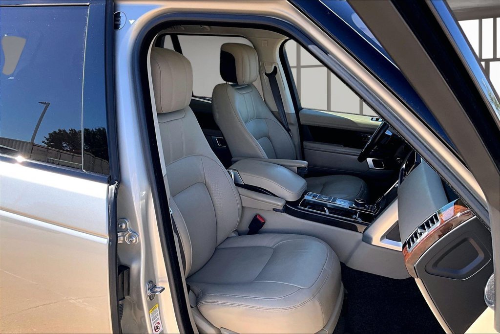Used 2020  Land Rover HSE image 7