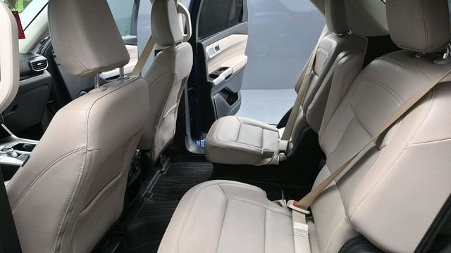 Used 2021 Blue Ford Limited image 16