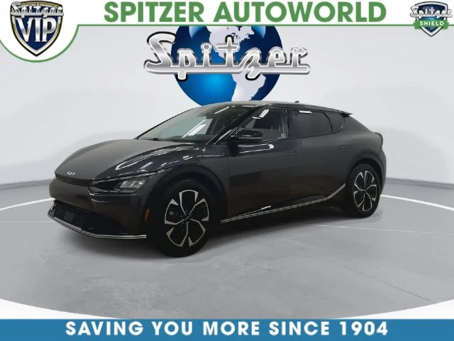 Used 2022 Gray Kia Wind image 9