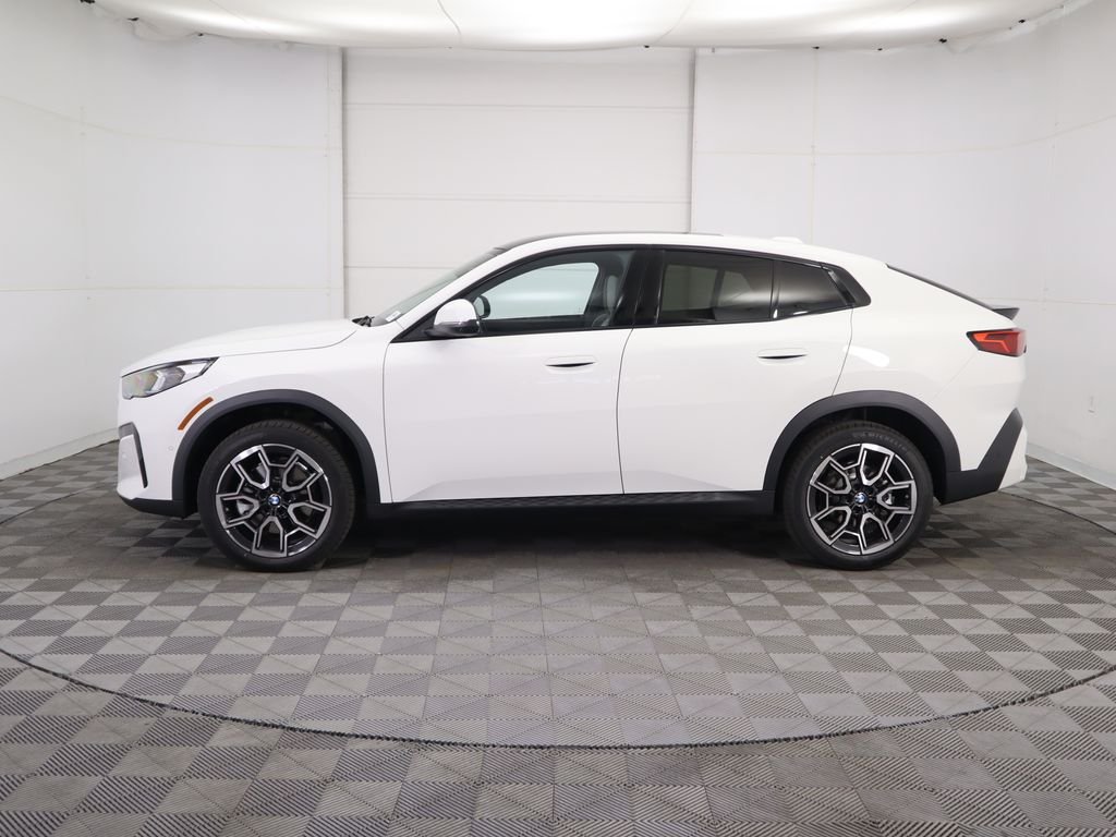 Used 2026 Alpine White BMW xDrive28i image 9