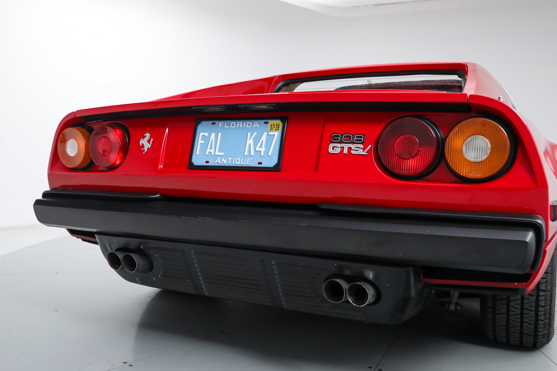 Used 1981 Red Ferrari  image 18